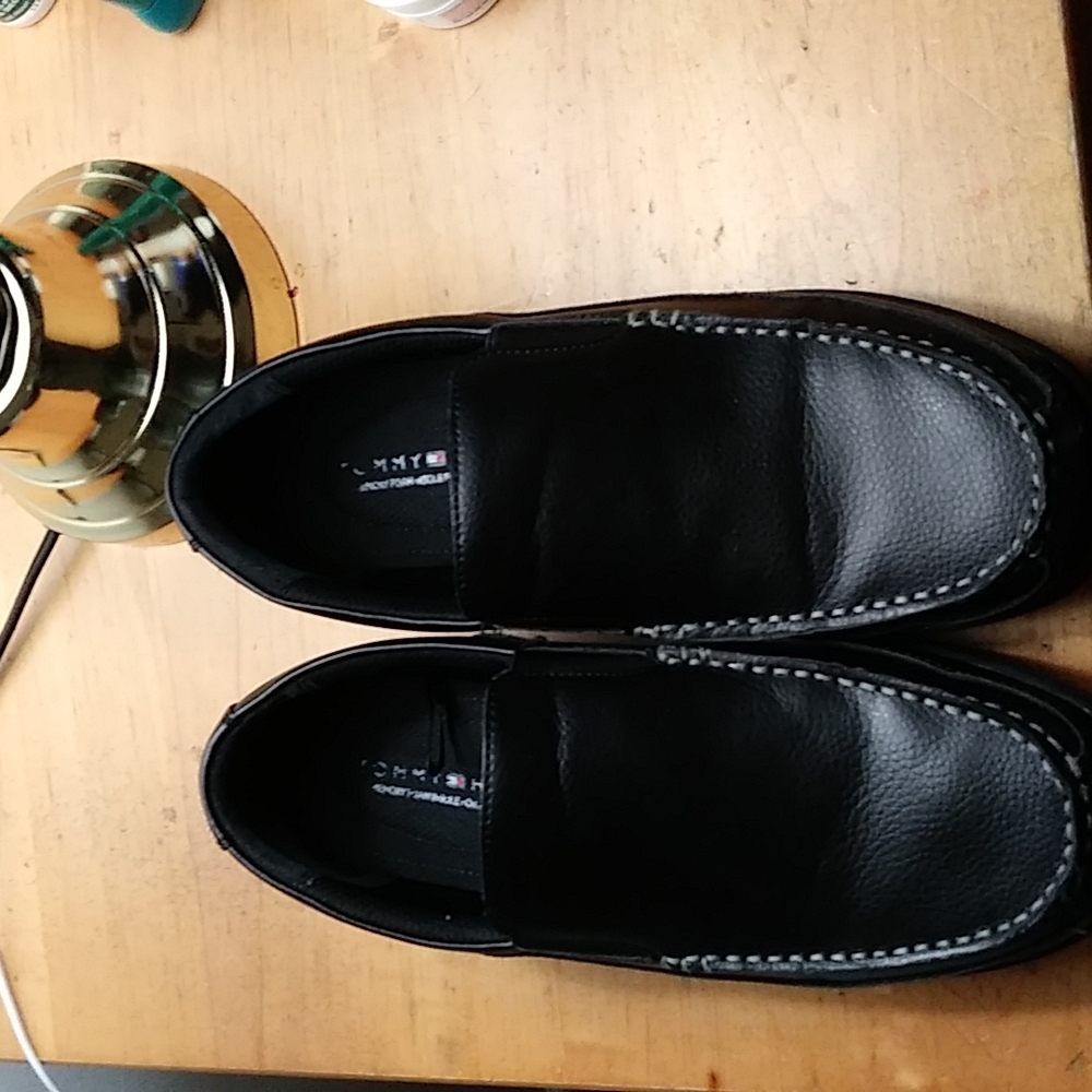 Men black loafer